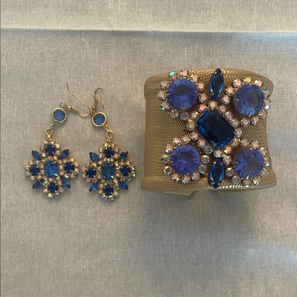 Elegant Blue and Gold Jewelry Set